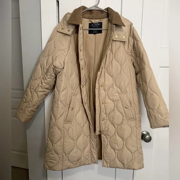 Barn style J. Crew Quilted Puffer Coat jacket in Beige with Corduroy Collar - Picture 8 of 9